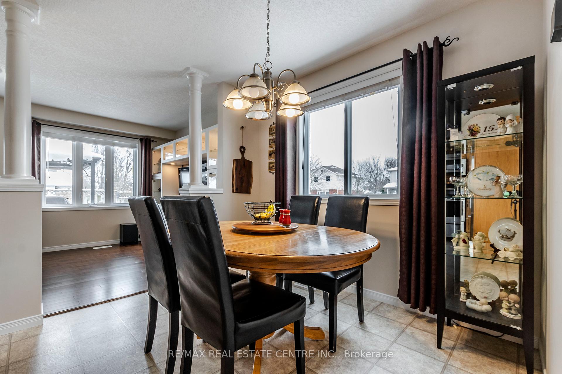 Photo 3 of 3 Langlaw Drive, Cambridge — HOMEH