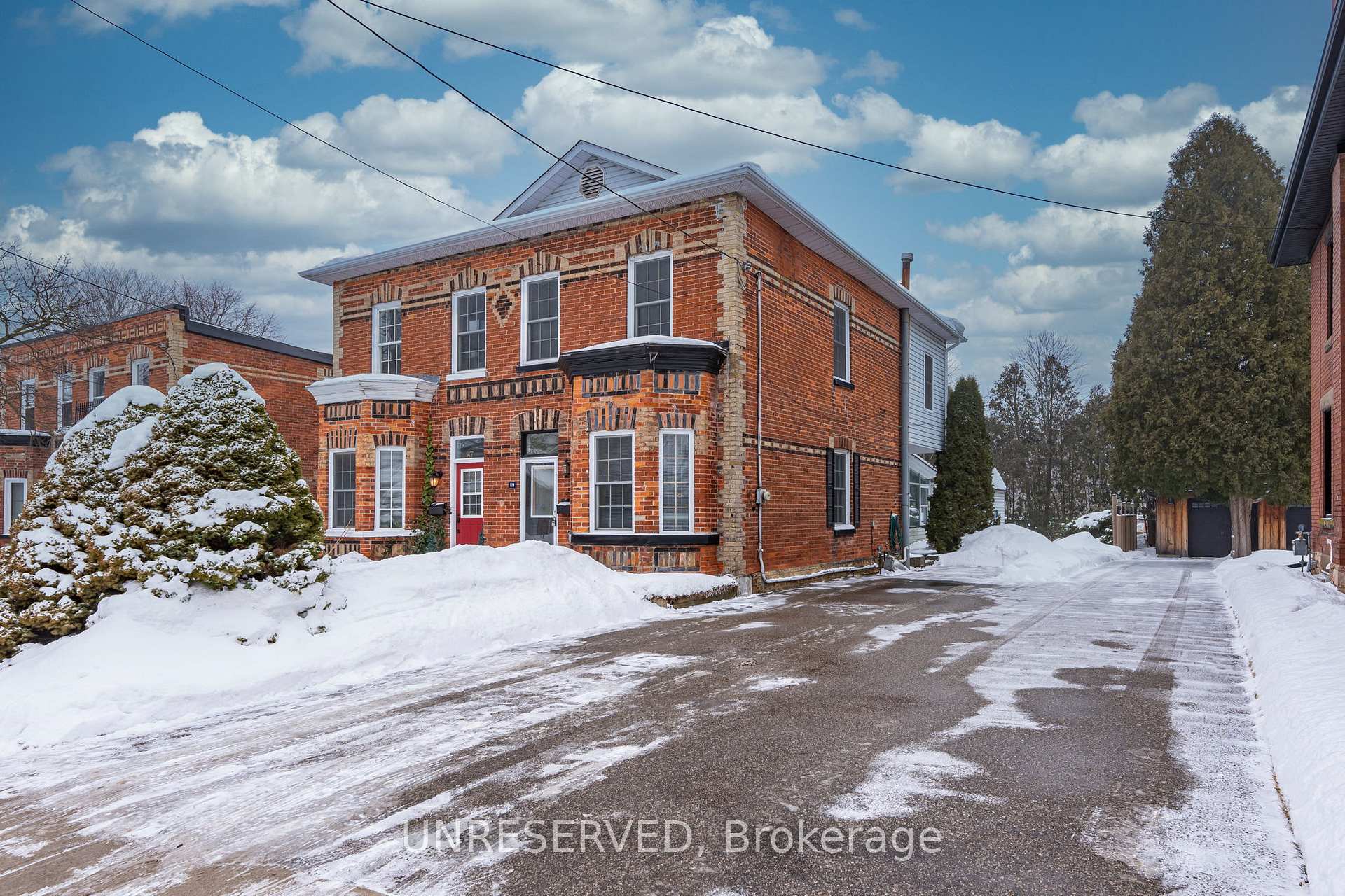 Photo 1 of 89 Bower Street, Halton Hills, Acton — HOMEH