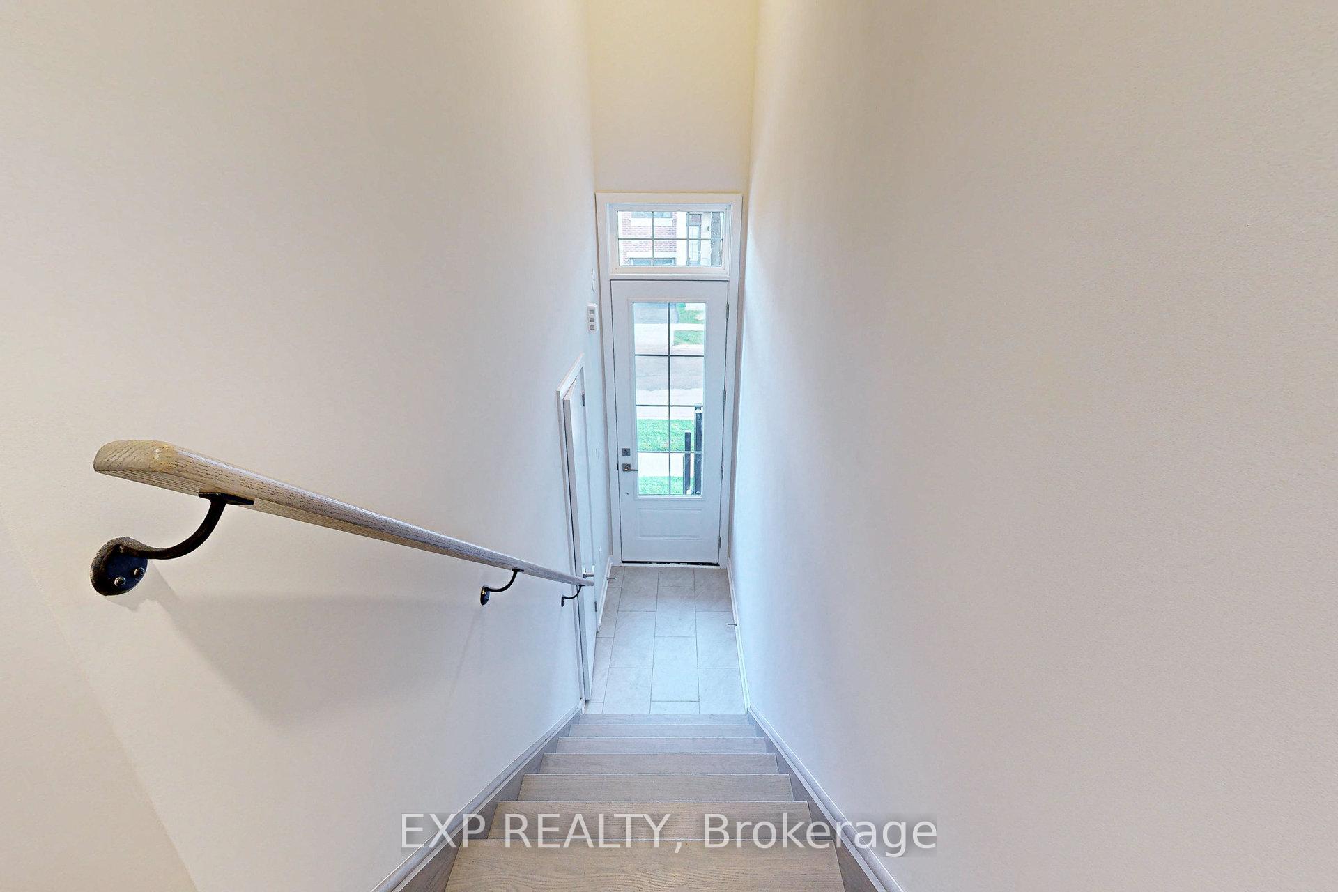 Photo 4 of 1325 Shevchenko Boulevard, Oakville, Northwest — HOMEH