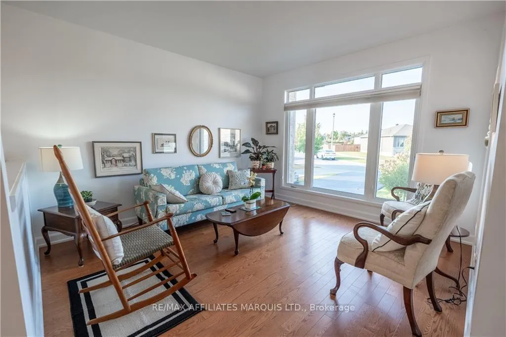 Photo 2 of 124 Emily Jade Crescent, Cornwall — HOMEH