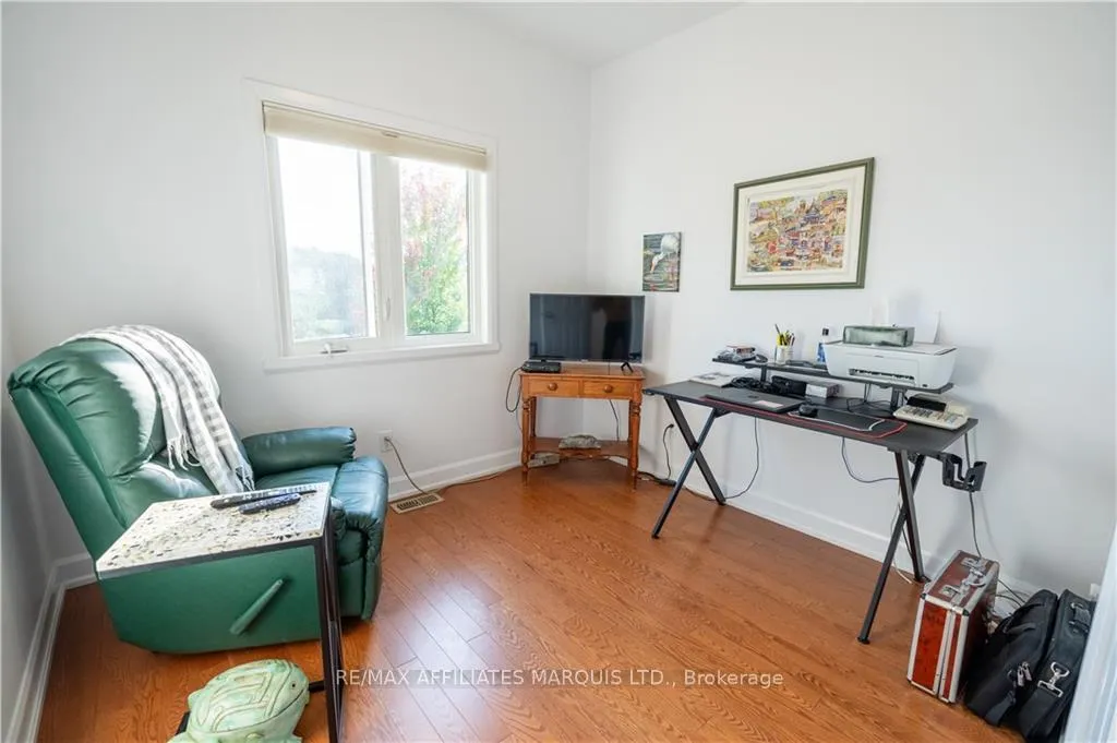 Photo 4 of 124 Emily Jade Crescent, Cornwall — HOMEH