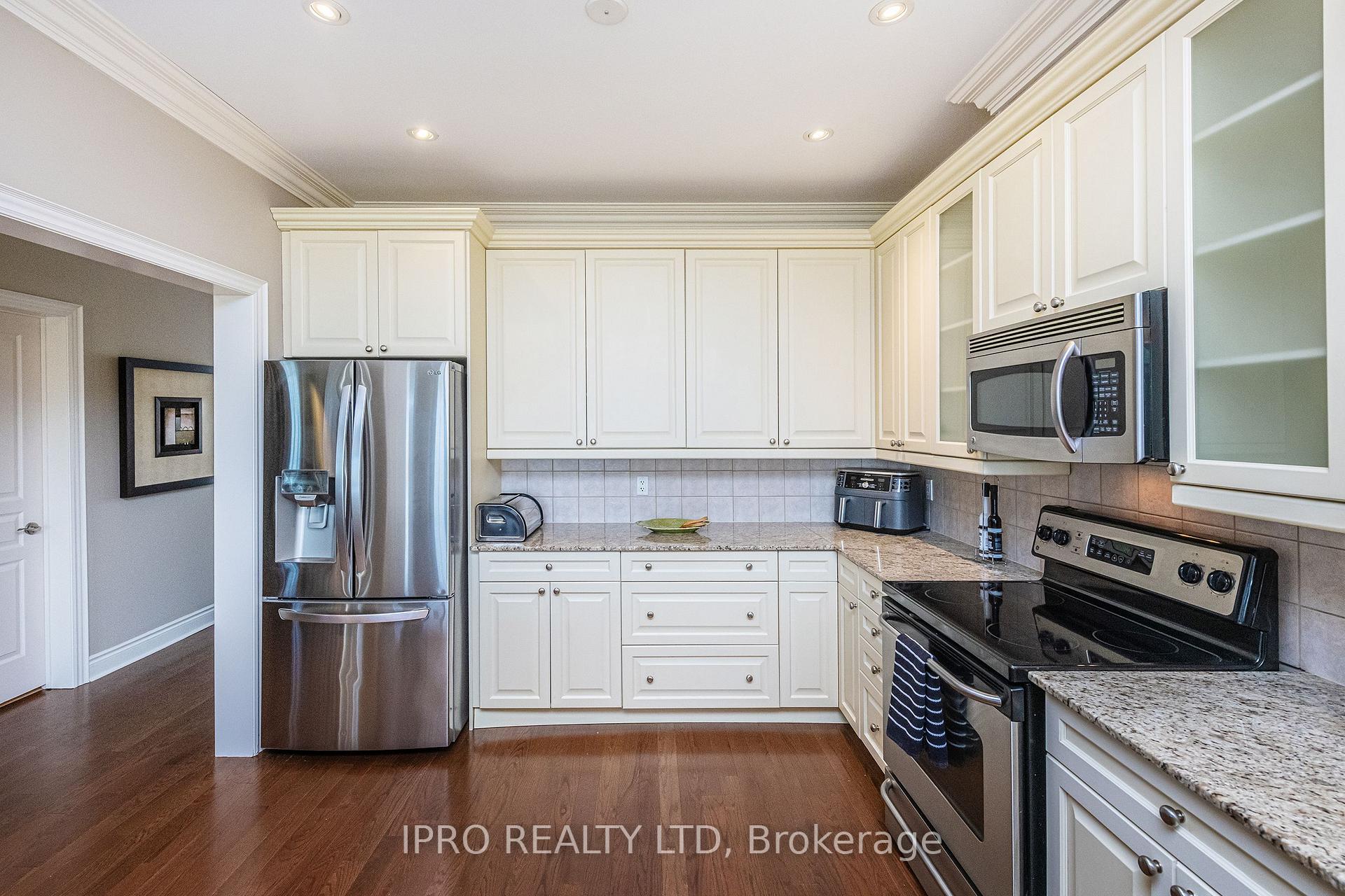 Photo 13 of 110 Rolling Hills Lane, Caledon, Bolton West — HOMEH