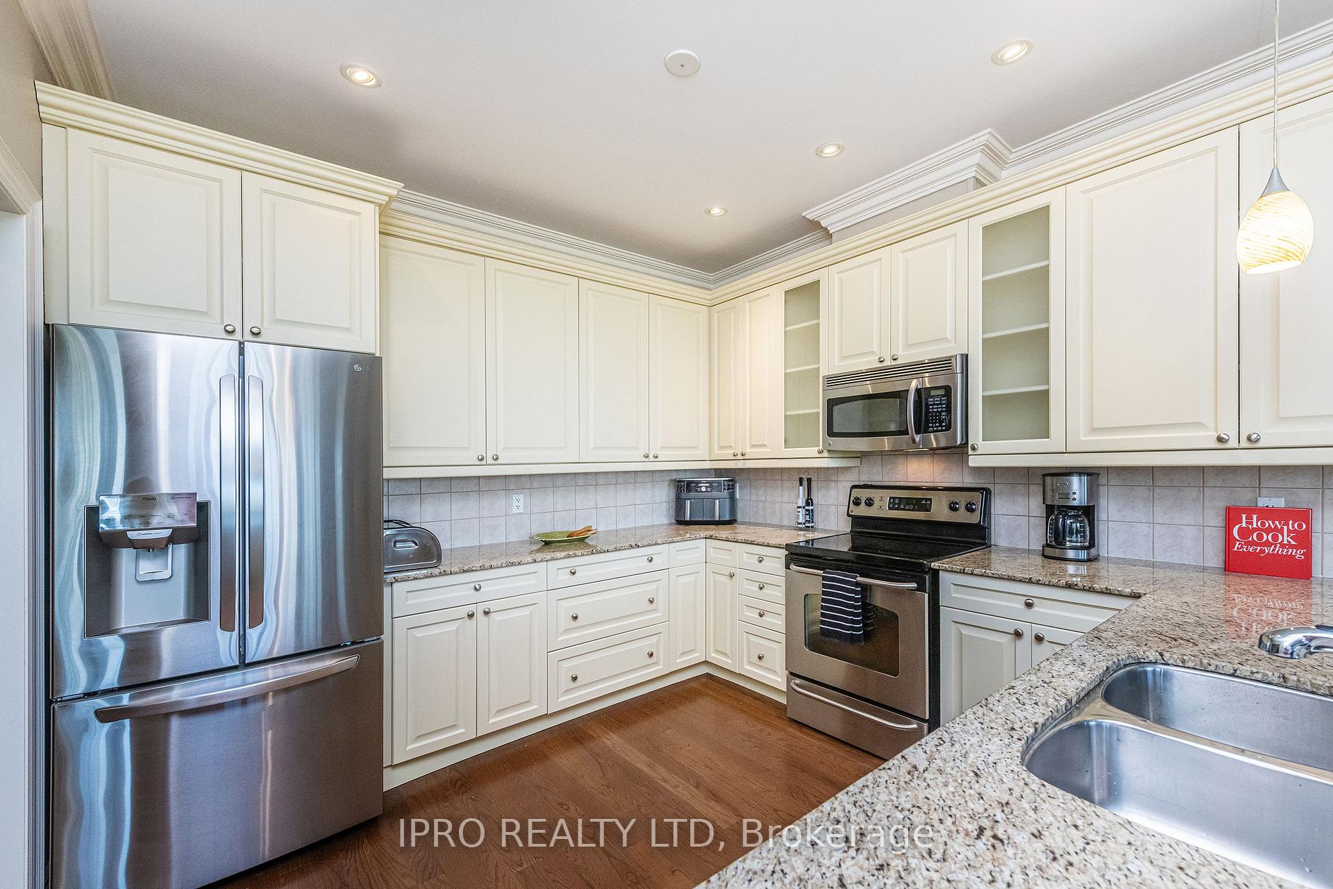 Photo 14 of 110 Rolling Hills Lane, Caledon, Bolton West — HOMEH