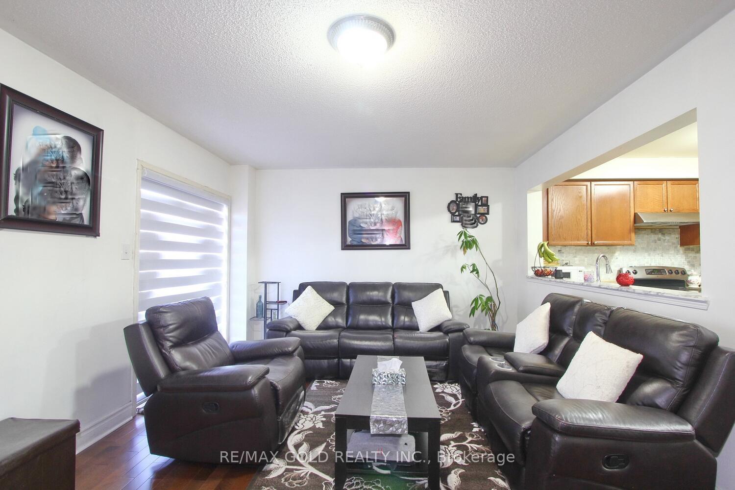 Photo 16 of 25 Wicklow Road E, Brampton, Credit Valley — HOMEH