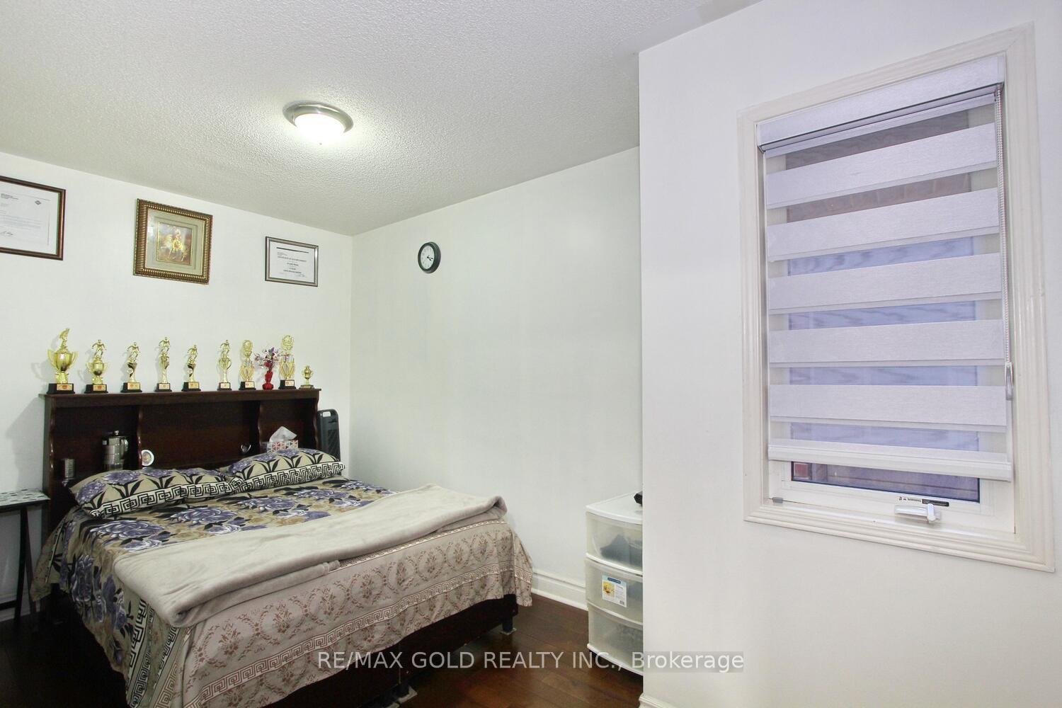 Photo 23 of 25 Wicklow Road E, Brampton, Credit Valley — HOMEH