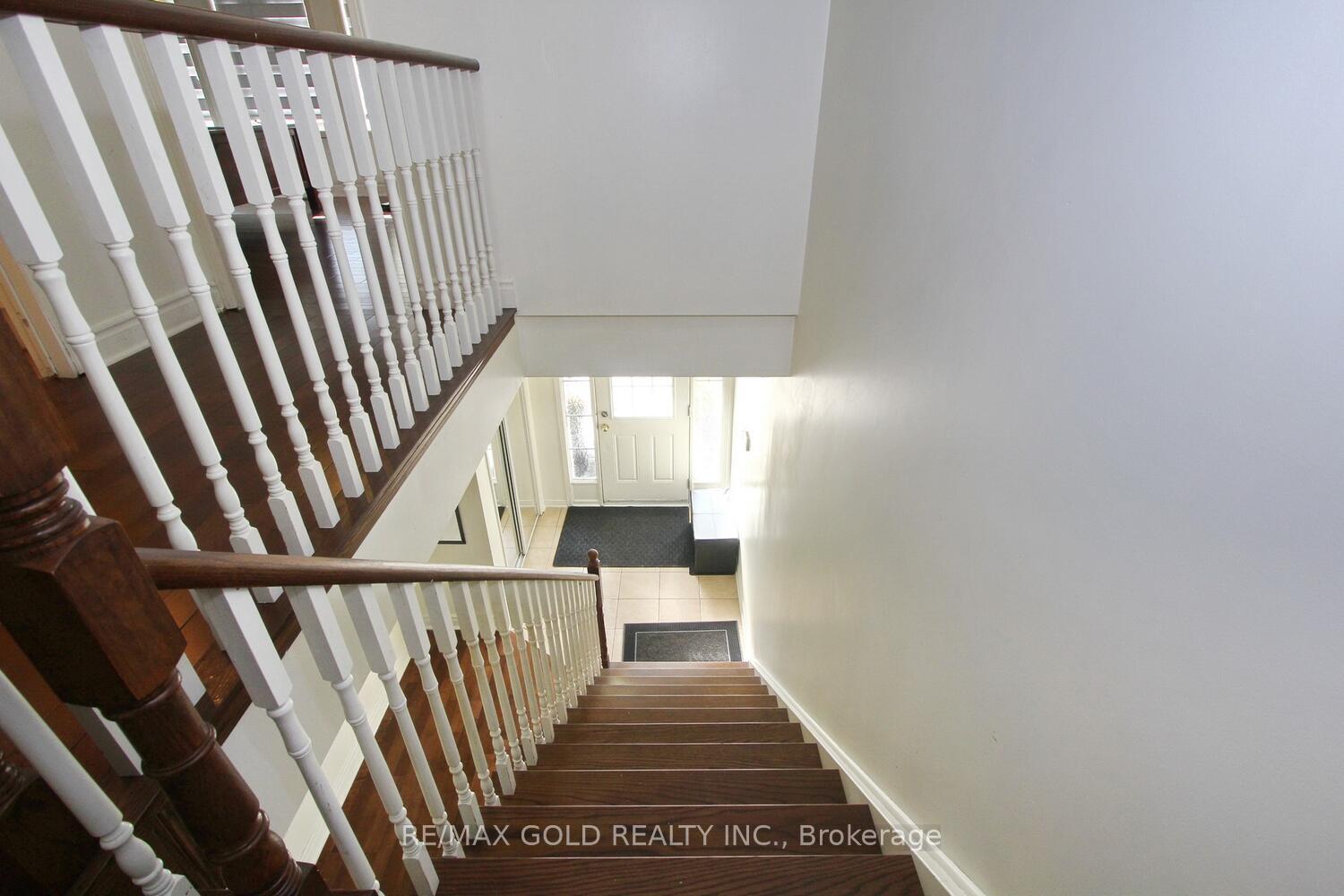 Photo 30 of 25 Wicklow Road E, Brampton, Credit Valley — HOMEH
