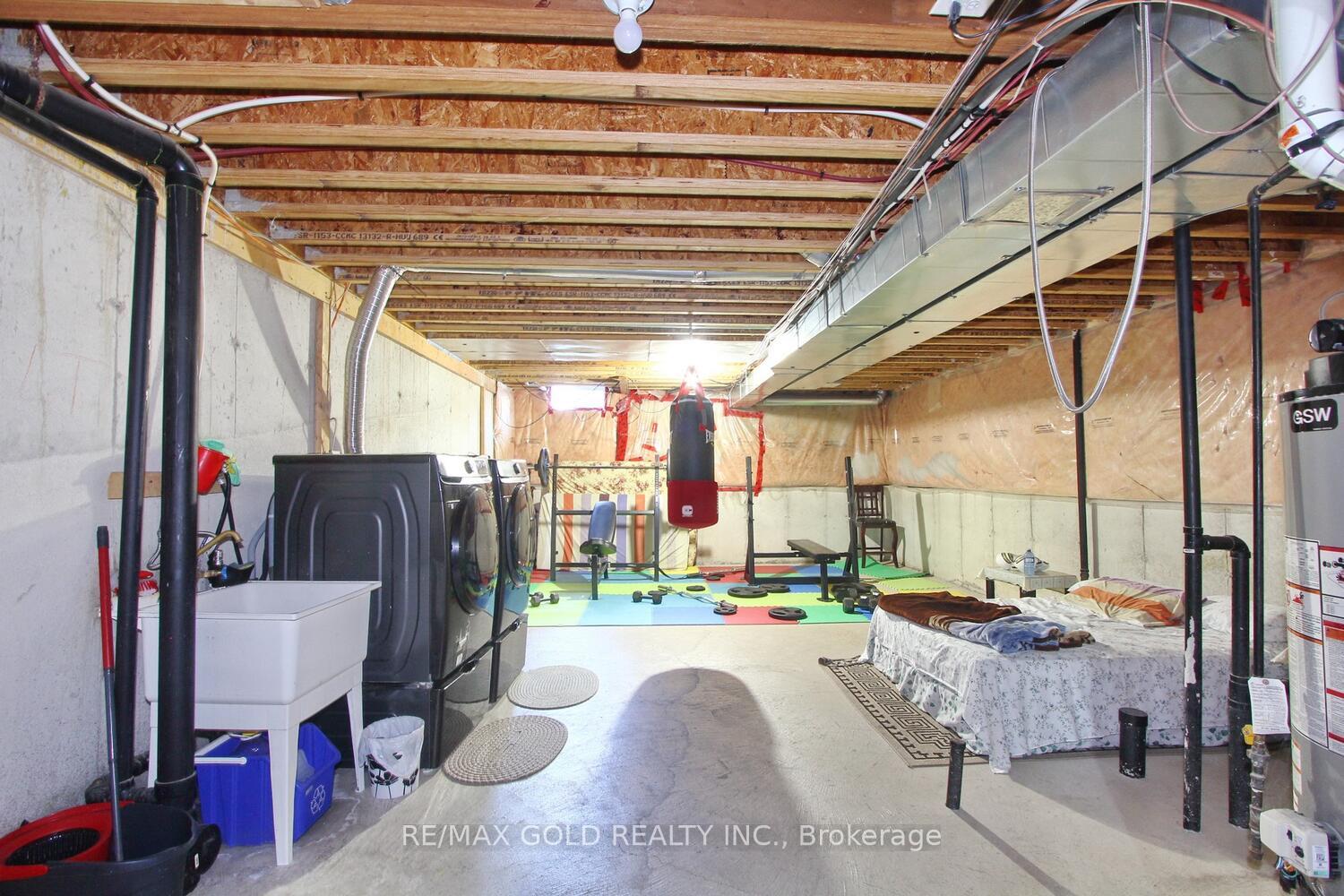 Photo 31 of 25 Wicklow Road E, Brampton, Credit Valley — HOMEH