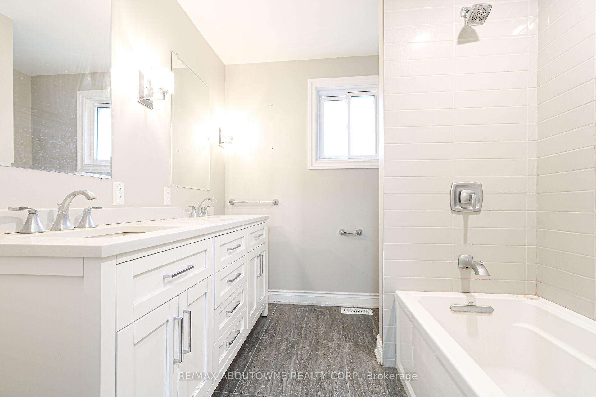 Photo 17 of 201 Bow Valley Drive, Hamilton, Riverdale — HOMEH