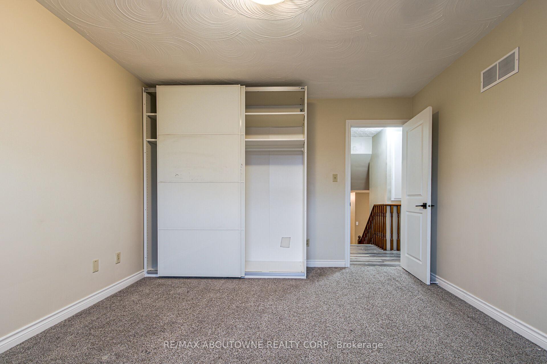 Photo 18 of 201 Bow Valley Drive, Hamilton, Riverdale — HOMEH
