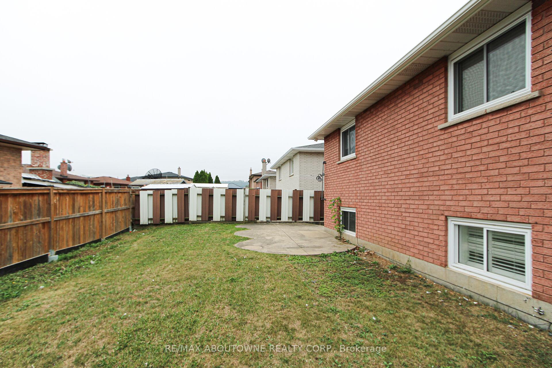 Photo 23 of 201 Bow Valley Drive, Hamilton, Riverdale — HOMEH