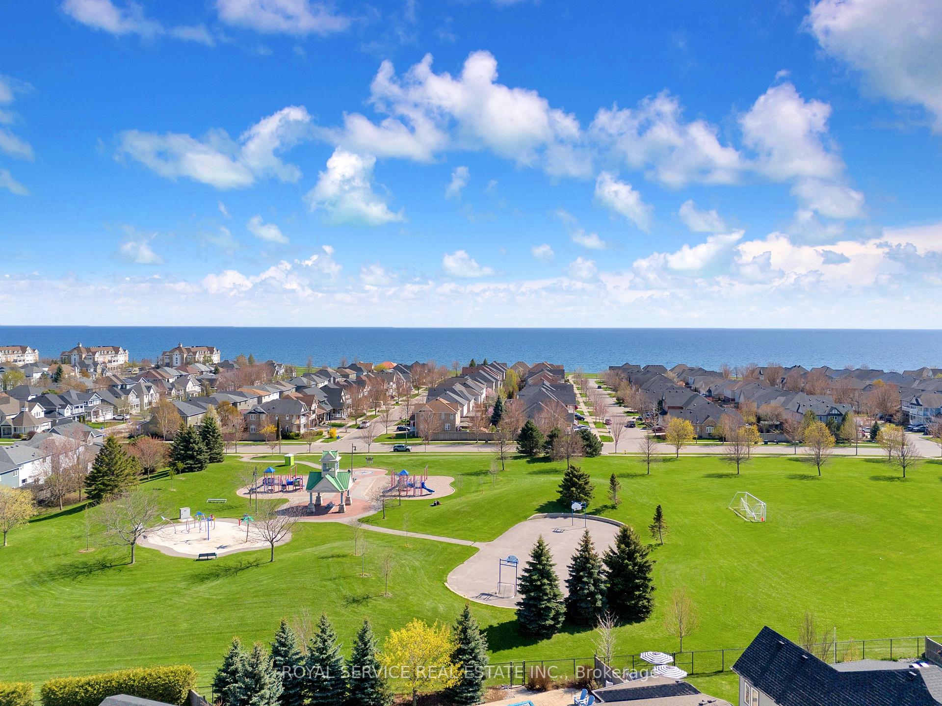 Photo 4 of 35 Alldread Crescent, Clarington, Newcastle — HOMEH