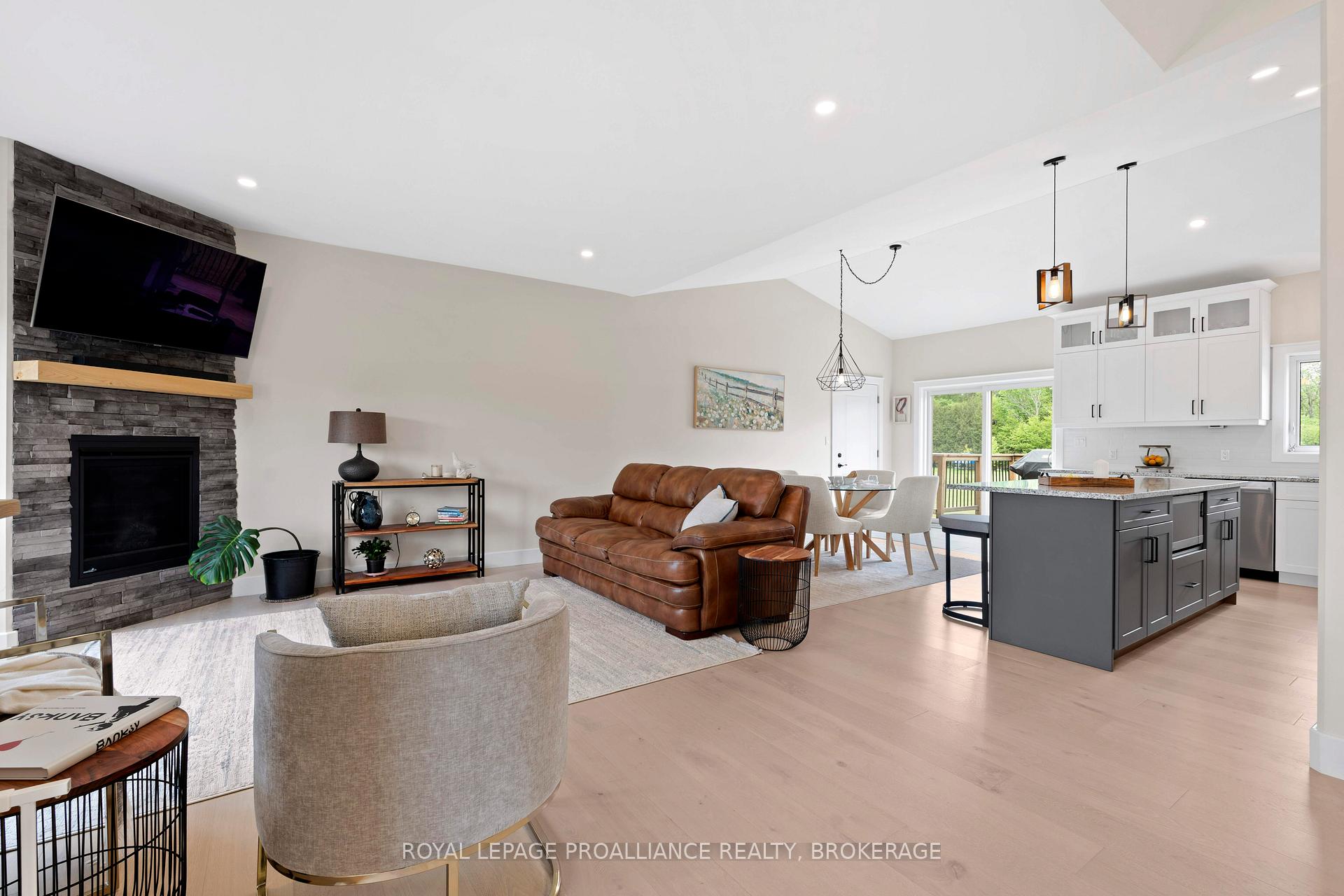 Photo 6 of 3794 Jamieson Road, Frontenac, Frontenac South — HOMEH