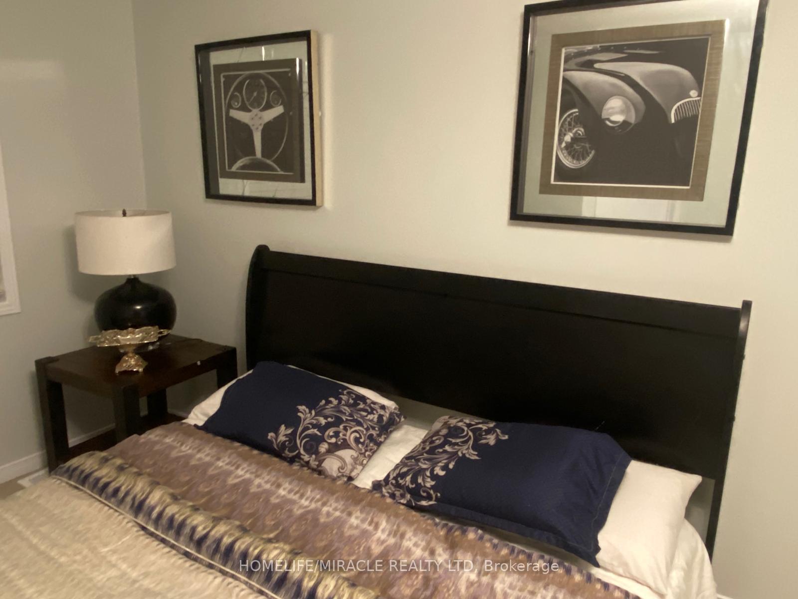Photo 8 of 2275 Stone Glen Crescent, Oakville, Westmount — HOMEH