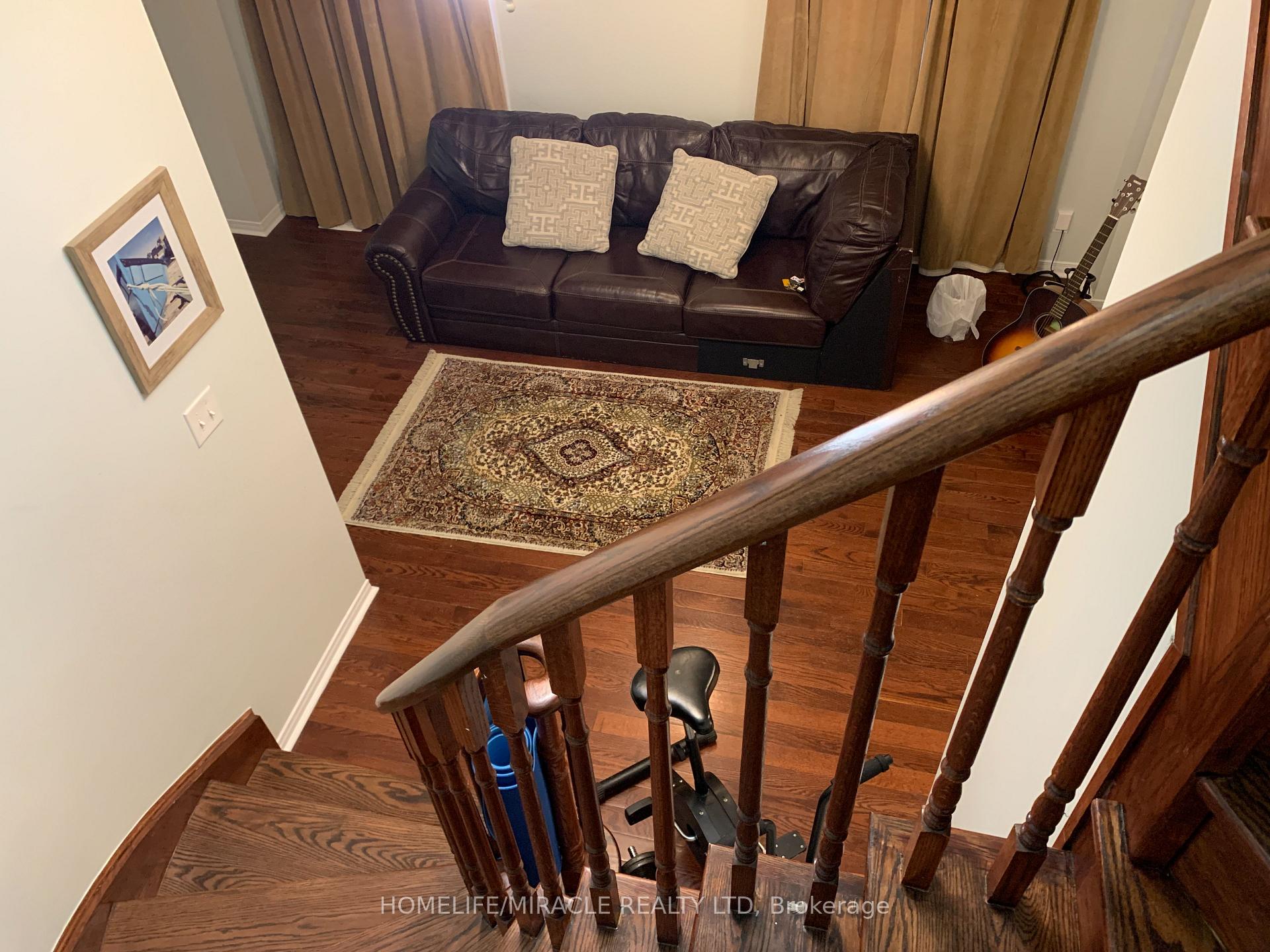 Photo 10 of 2275 Stone Glen Crescent, Oakville, Westmount — HOMEH