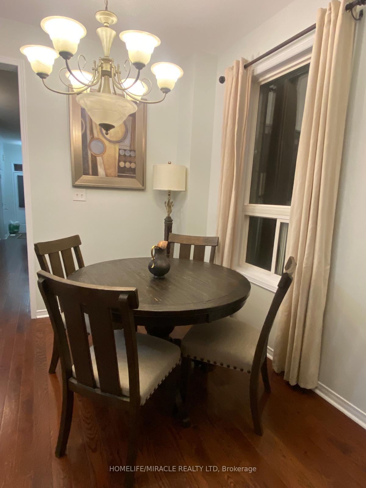 Photo 12 of 2275 Stone Glen Crescent, Oakville, Westmount — HOMEH