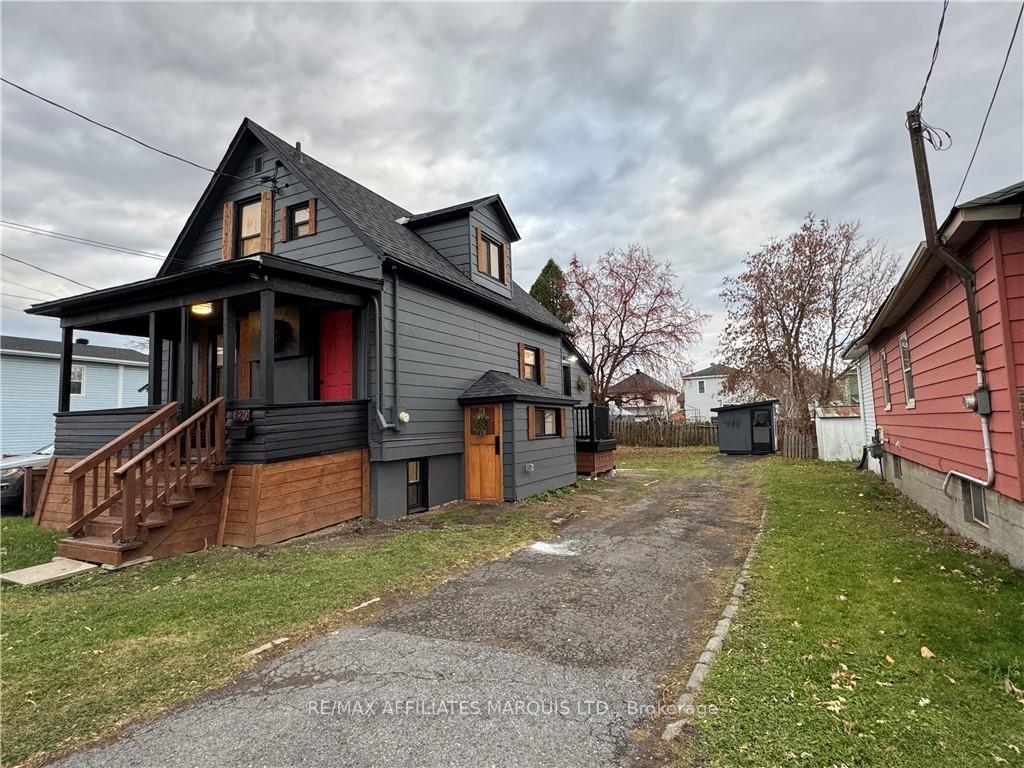 Photo 2 of 320 Sixth Street W, Cornwall — HOMEH
