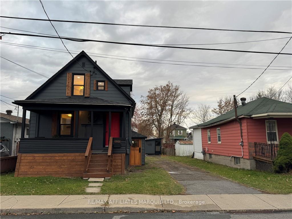Photo 3 of 320 Sixth Street W, Cornwall — HOMEH