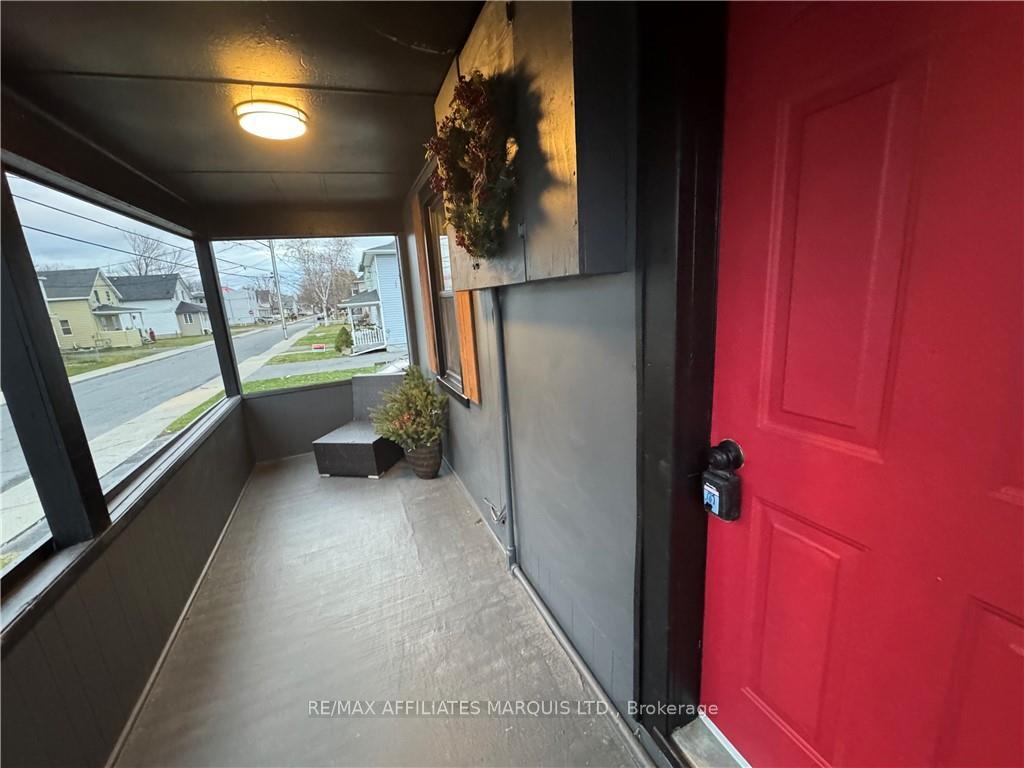 Photo 4 of 320 Sixth Street W, Cornwall — HOMEH