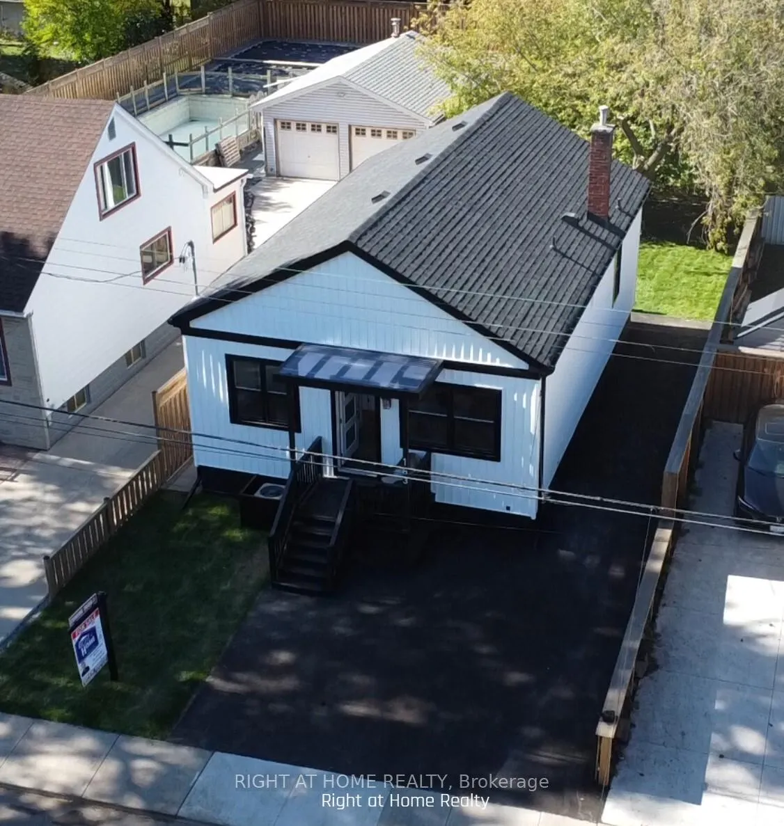 Photo 3 of 183 Normanhurst Avenue, Hamilton, Normanhurst — HOMEH