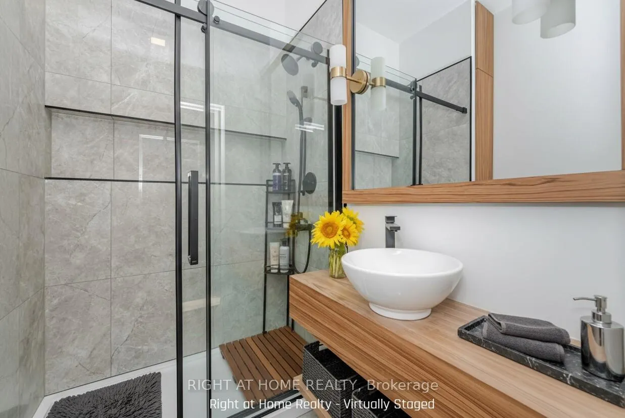 Photo 10 of 183 Normanhurst Avenue, Hamilton, Normanhurst — HOMEH