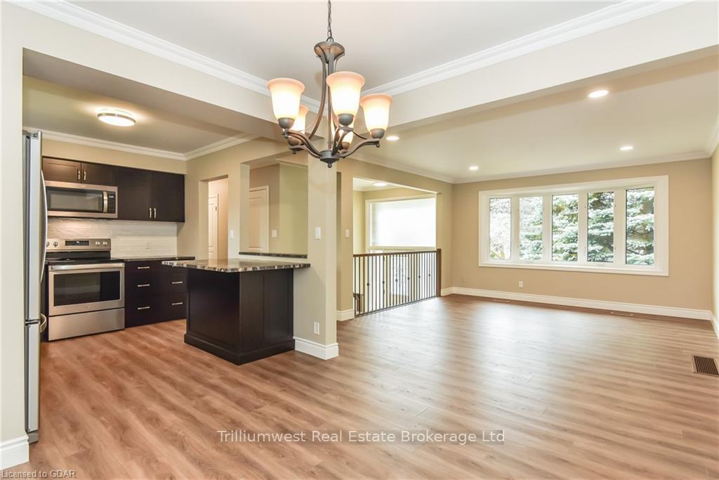 Photo 10 of 25 Nicklin Crescent, Guelph, Riverside Park — HOMEH