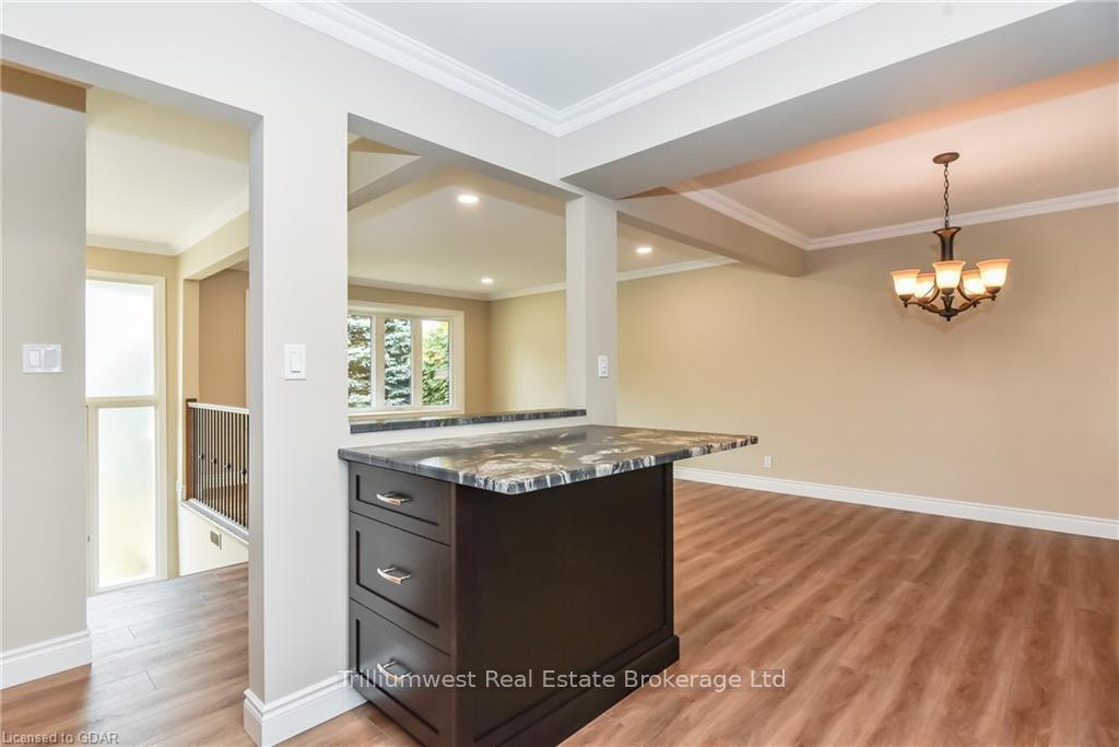 Photo 14 of 25 Nicklin Crescent, Guelph, Riverside Park — HOMEH