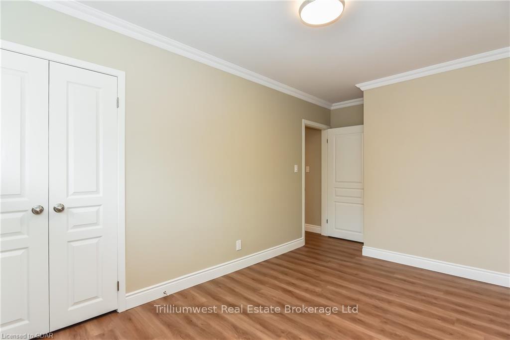 Photo 20 of 25 Nicklin Crescent, Guelph, Riverside Park — HOMEH