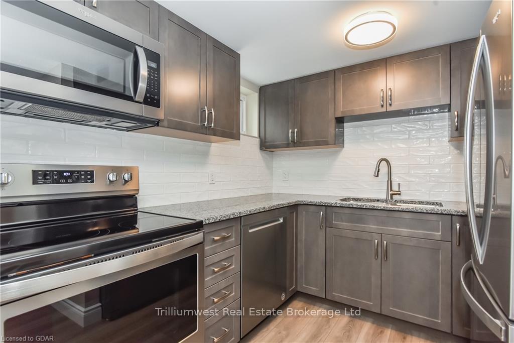 Photo 26 of 25 Nicklin Crescent, Guelph, Riverside Park — HOMEH