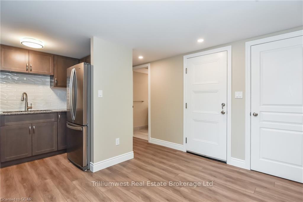 Photo 27 of 25 Nicklin Crescent, Guelph, Riverside Park — HOMEH