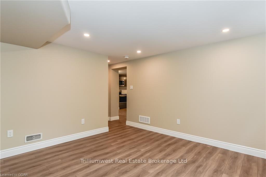 Photo 31 of 25 Nicklin Crescent, Guelph, Riverside Park — HOMEH