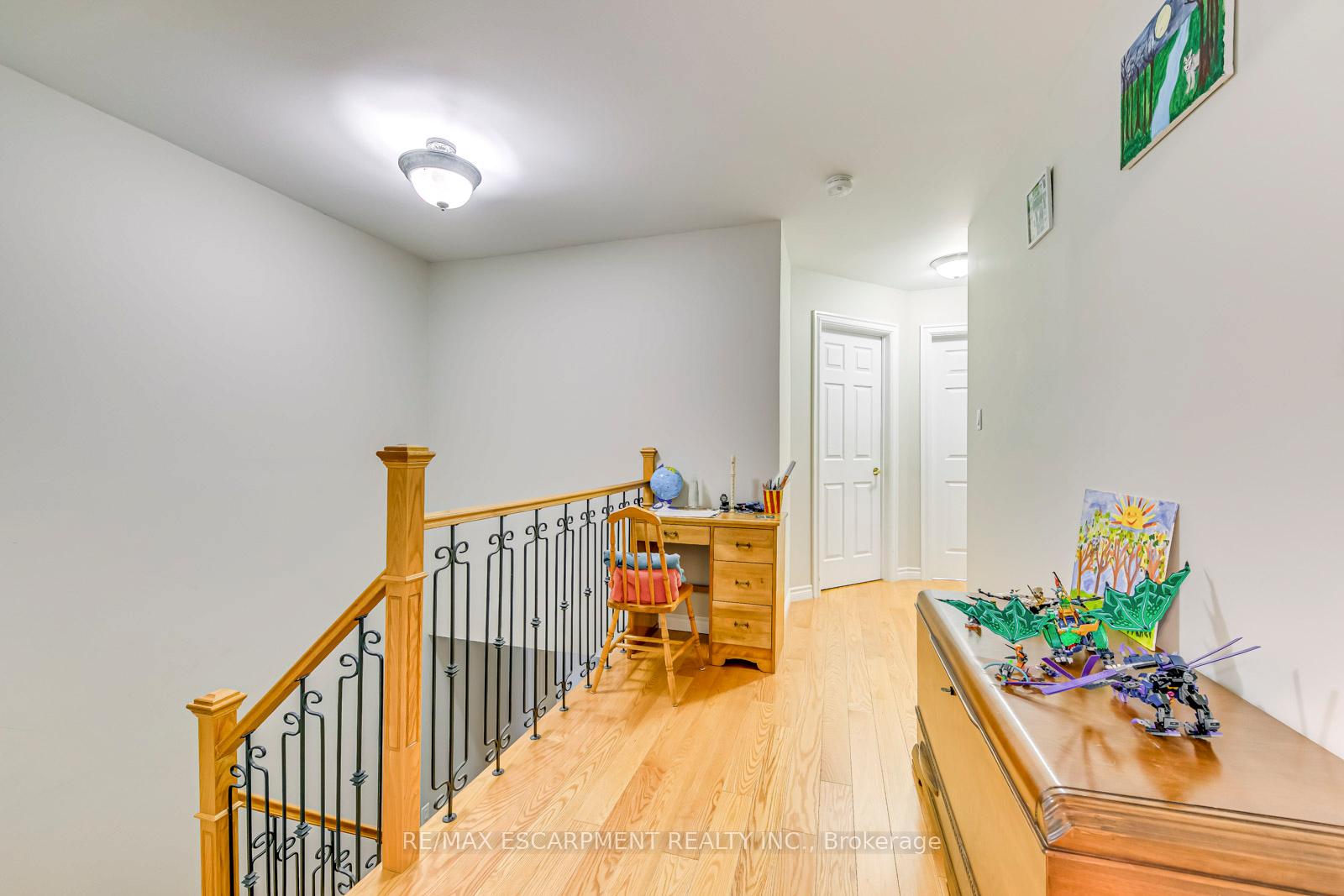 Photo 14 of 2349 Newcastle Crescent, Oakville, West Oak Trails — HOMEH