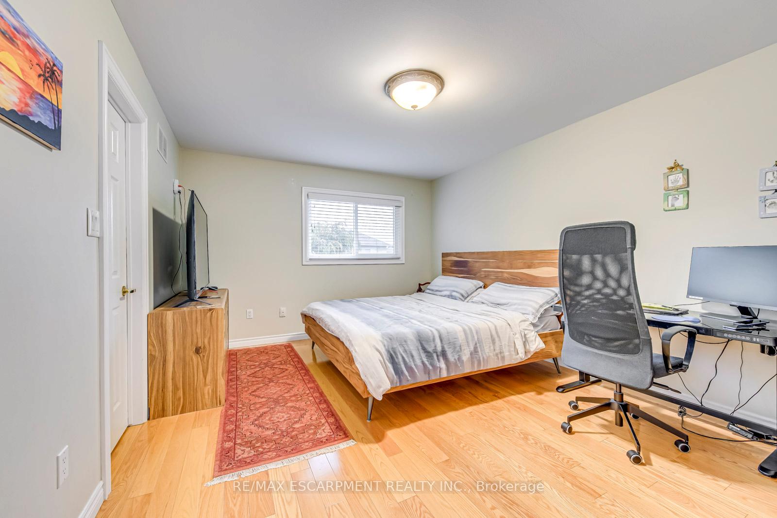 Photo 15 of 2349 Newcastle Crescent, Oakville, West Oak Trails — HOMEH