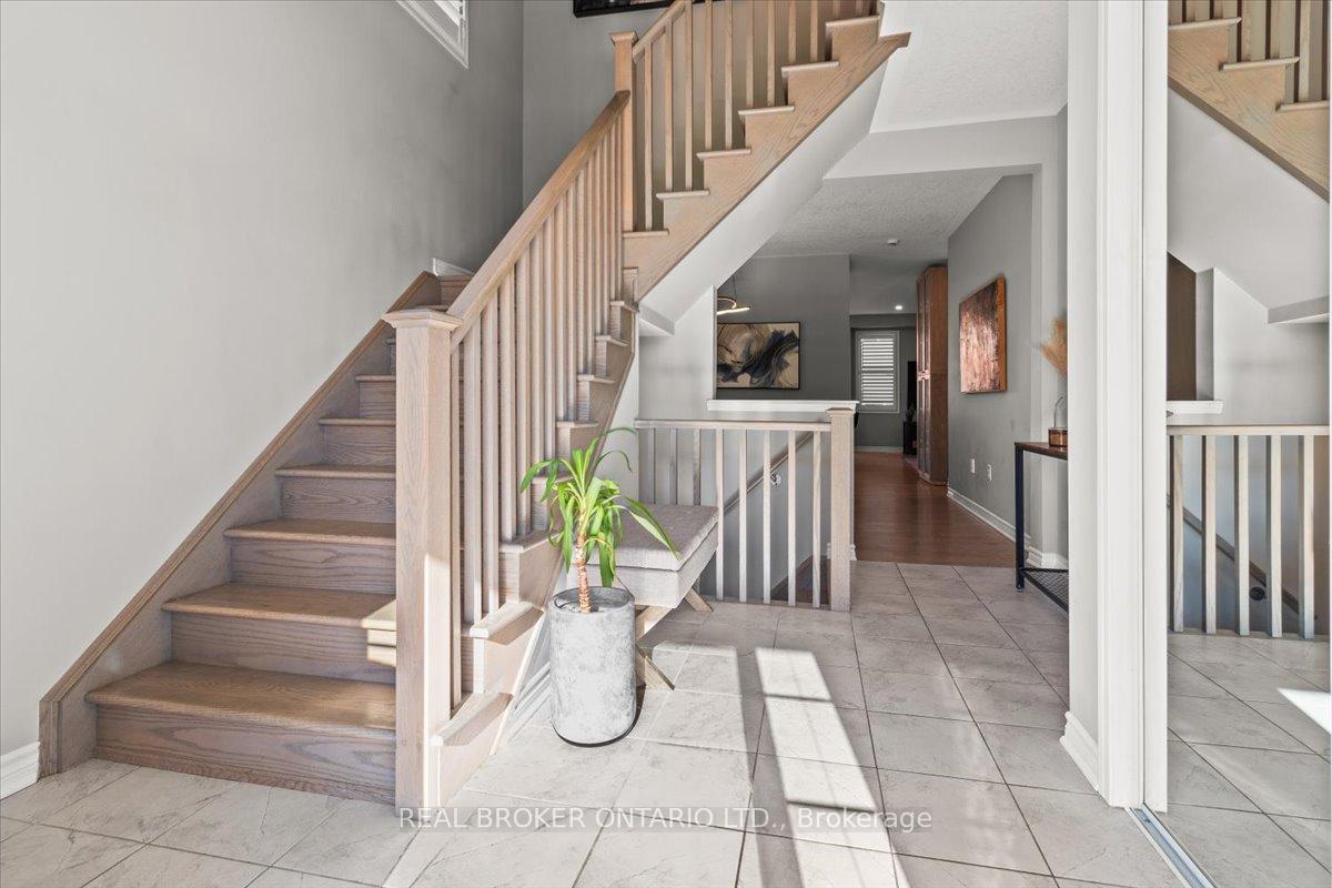 Photo 6 of 100 Celano Drive, Hamilton, Waterdown — HOMEH