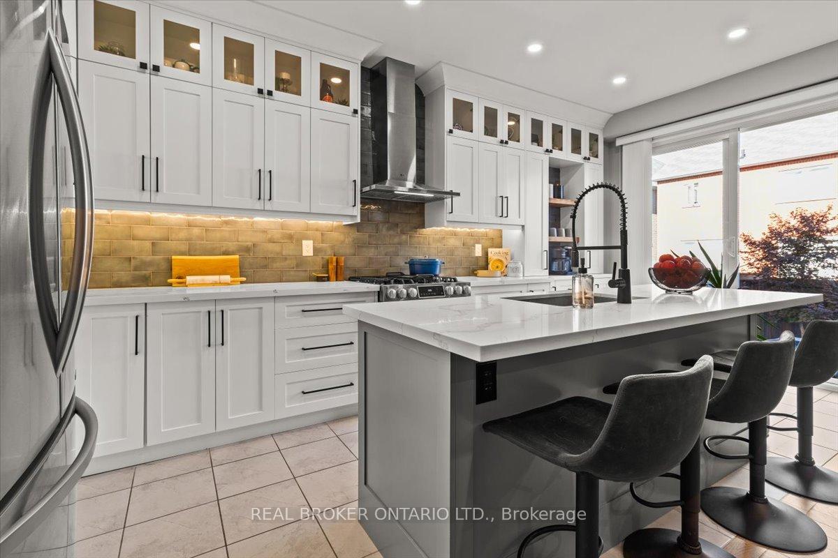 Photo 13 of 100 Celano Drive, Hamilton, Waterdown — HOMEH