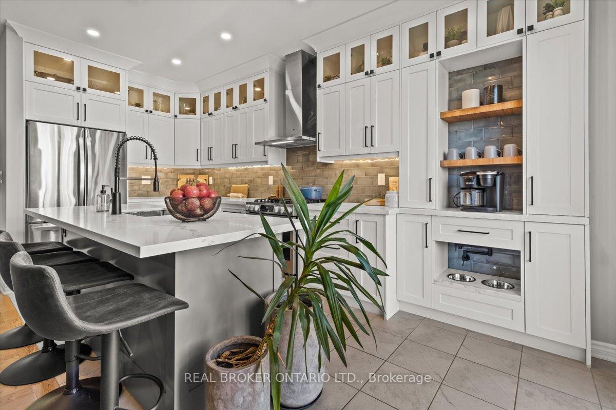 Photo 14 of 100 Celano Drive, Hamilton, Waterdown — HOMEH
