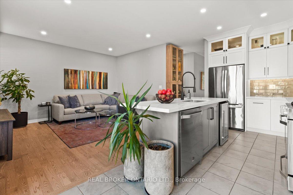 Photo 16 of 100 Celano Drive, Hamilton, Waterdown — HOMEH