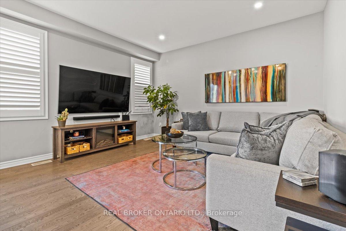 Photo 19 of 100 Celano Drive, Hamilton, Waterdown — HOMEH