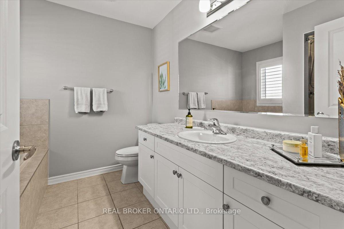 Photo 28 of 100 Celano Drive, Hamilton, Waterdown — HOMEH