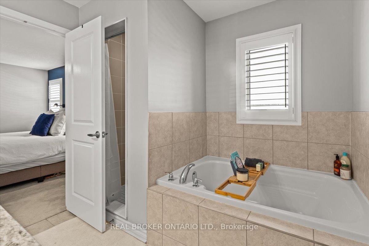 Photo 29 of 100 Celano Drive, Hamilton, Waterdown — HOMEH