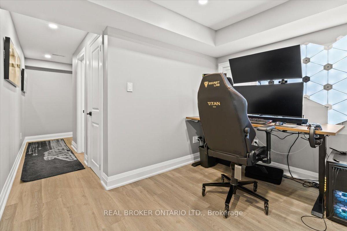 Photo 39 of 100 Celano Drive, Hamilton, Waterdown — HOMEH