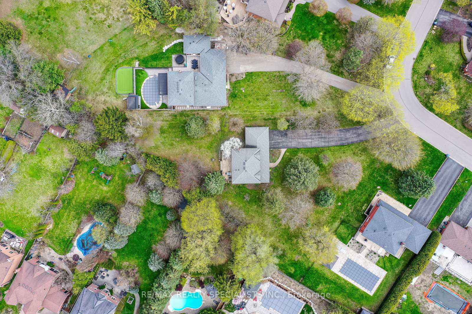 Photo 3 of 30 Marilyn Street, Caledon, Caledon East — HOMEH