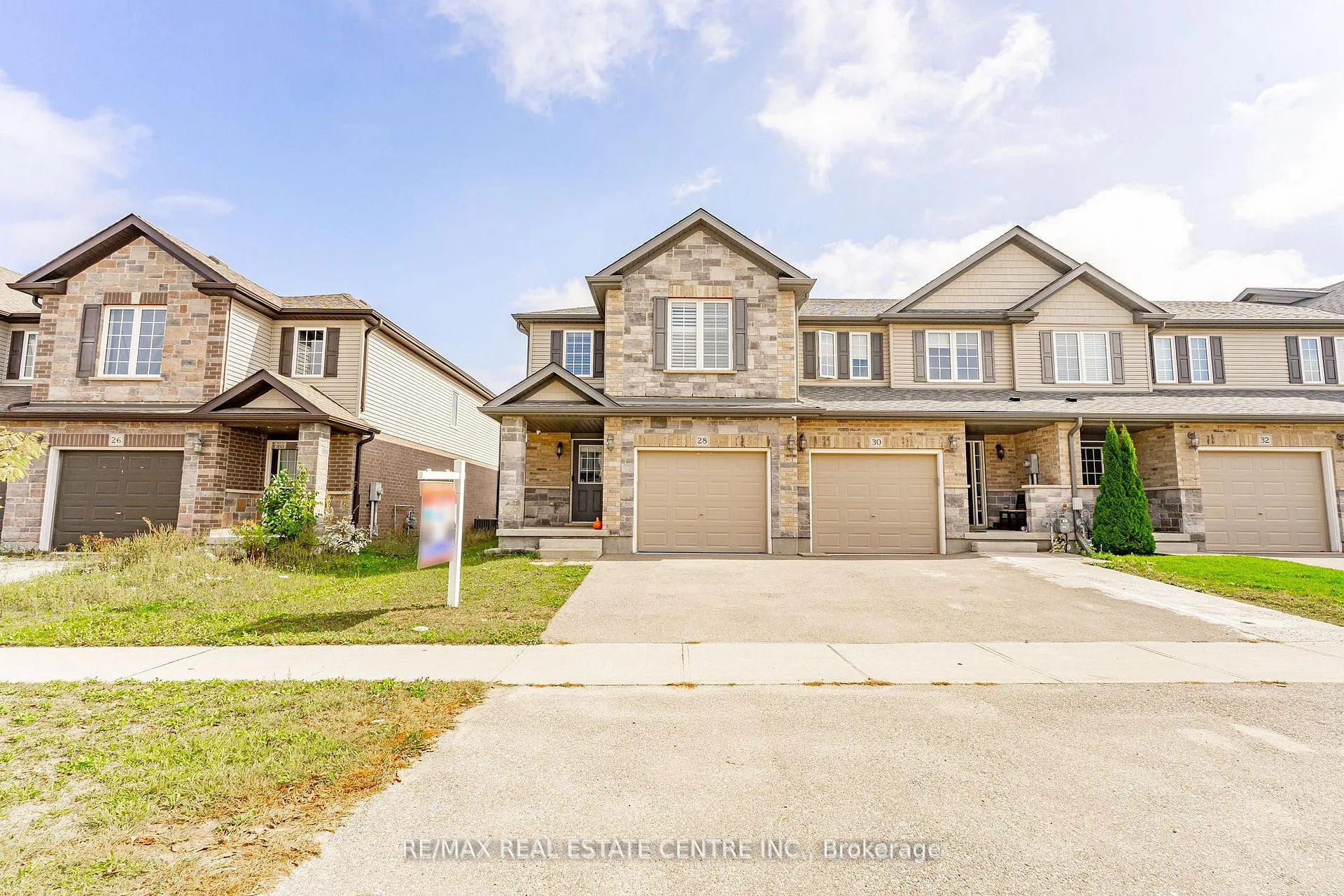 Photo 1 of 28 Newstead Road, Brant, Paris — HOMEH