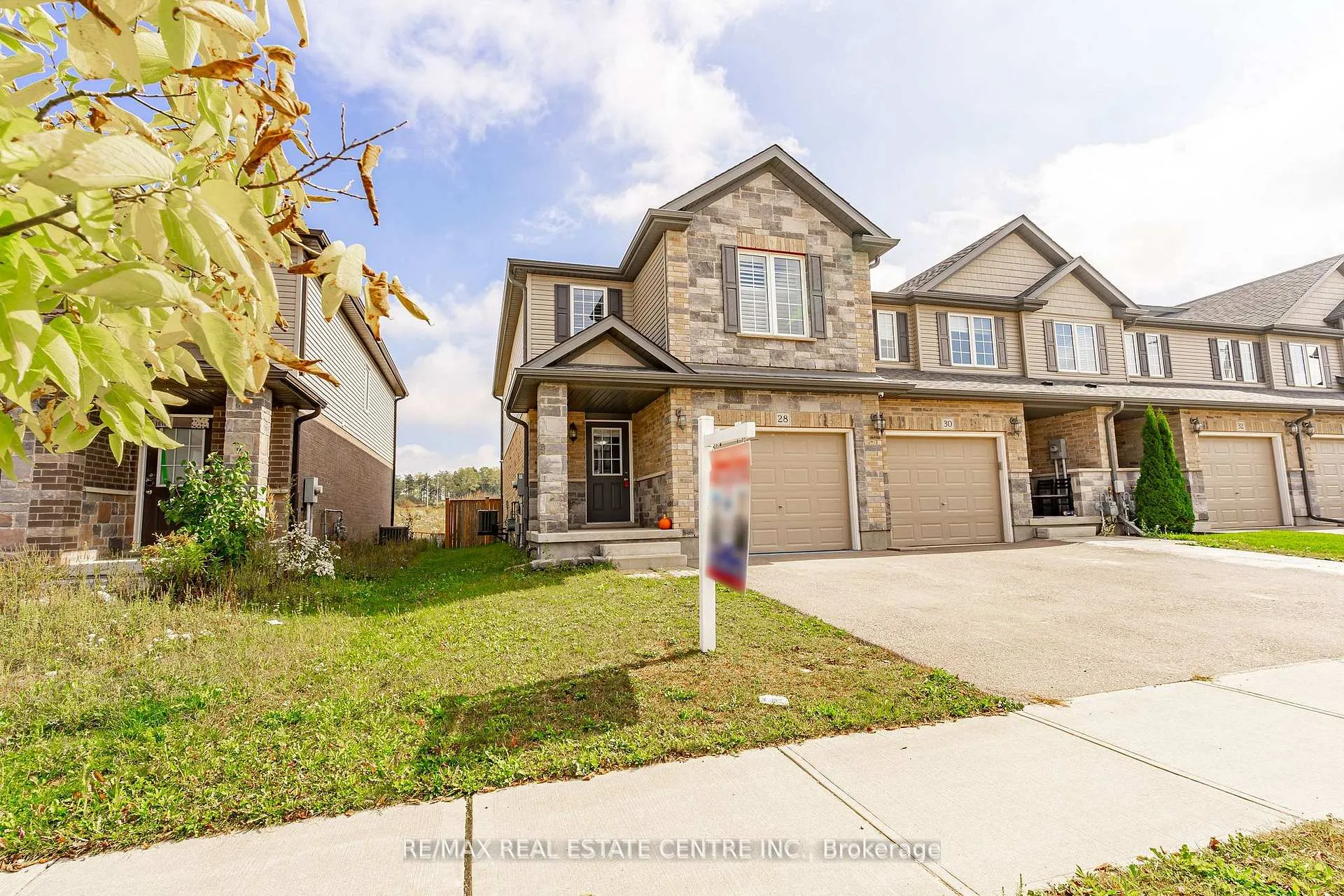 Photo 2 of 28 Newstead Road, Brant, Paris — HOMEH