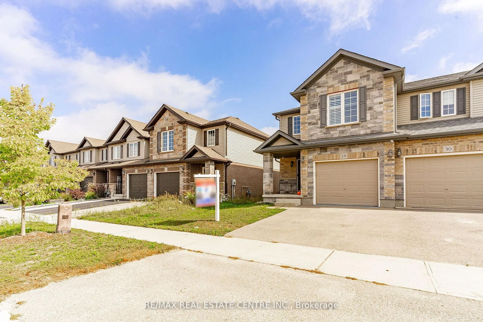 Photo 3 of 28 Newstead Road, Brant, Paris — HOMEH