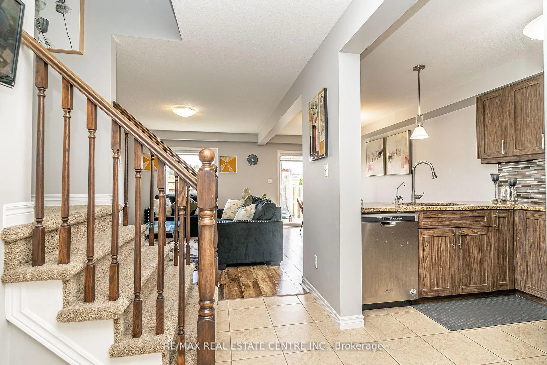 Photo 7 of 28 Newstead Road, Brant, Paris — HOMEH