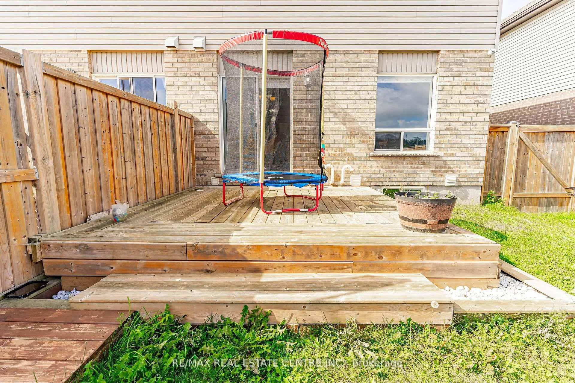 Photo 36 of 28 Newstead Road, Brant, Paris — HOMEH