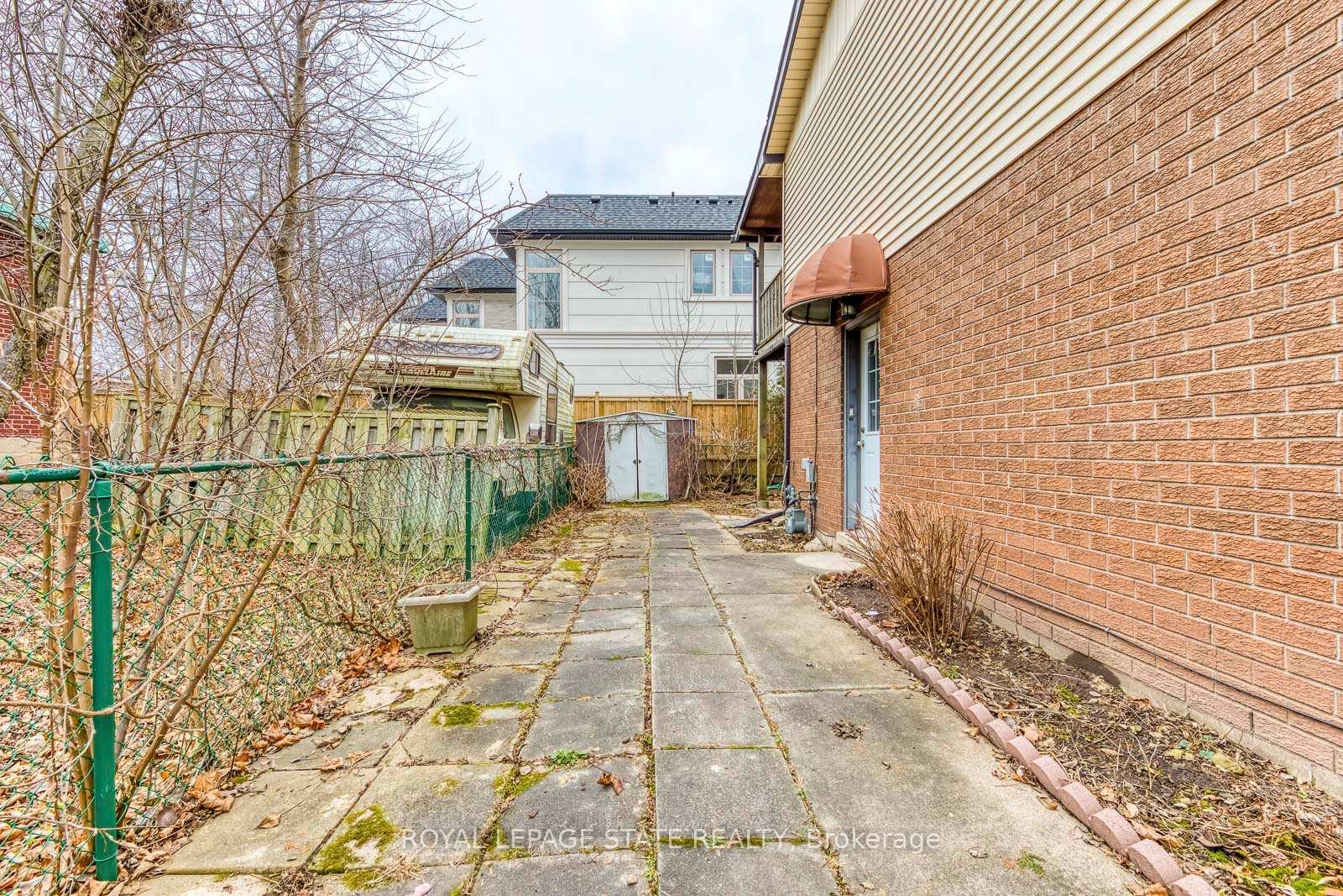 Photo 2 of Unit Lower, 62 Third Line, Oakville, Bronte — HOMEH