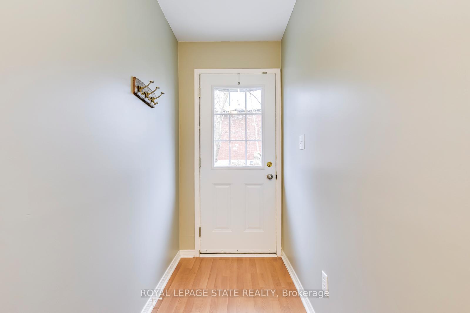Photo 4 of Unit Lower, 62 Third Line, Oakville, Bronte — HOMEH