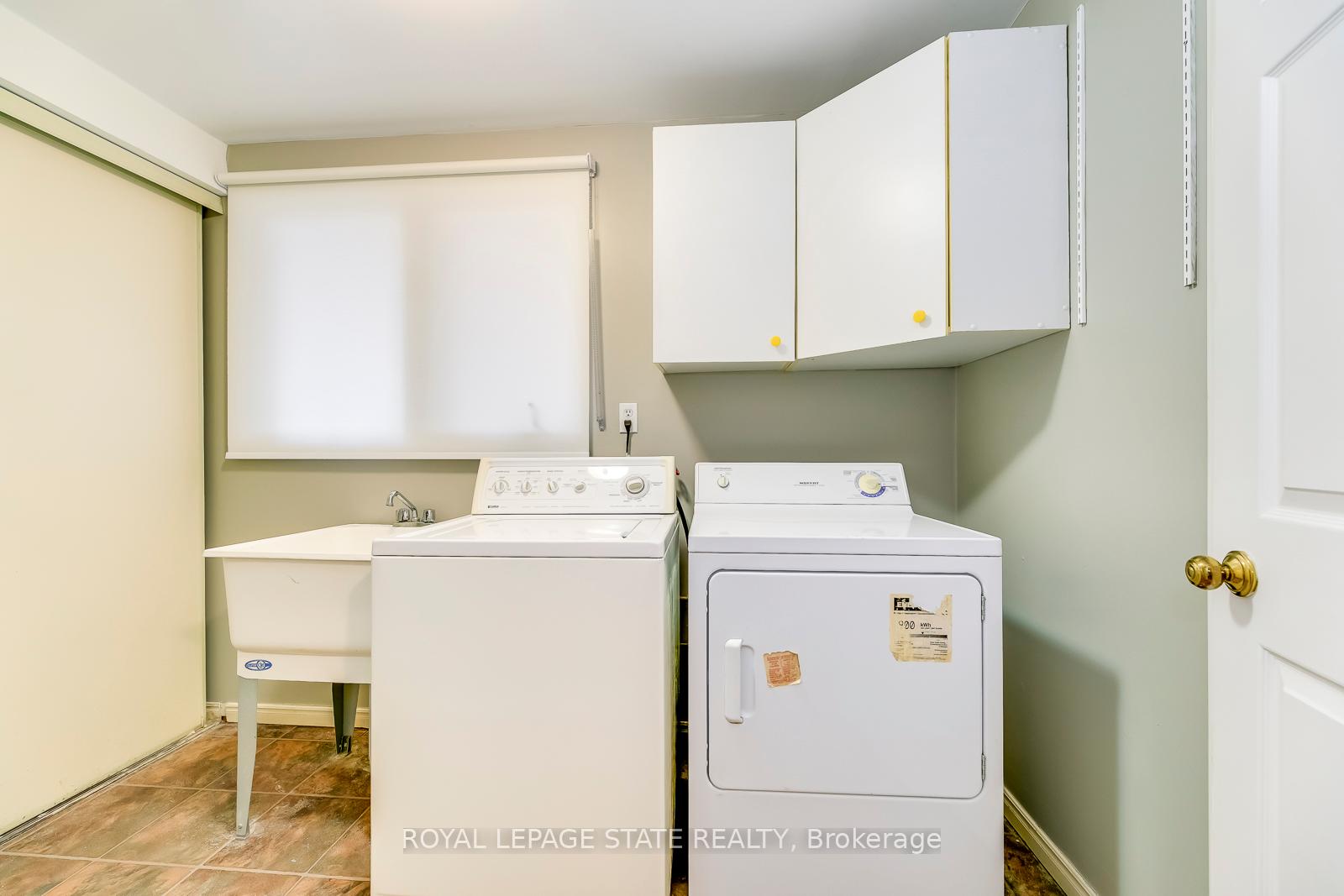 Photo 5 of Unit Lower, 62 Third Line, Oakville, Bronte — HOMEH