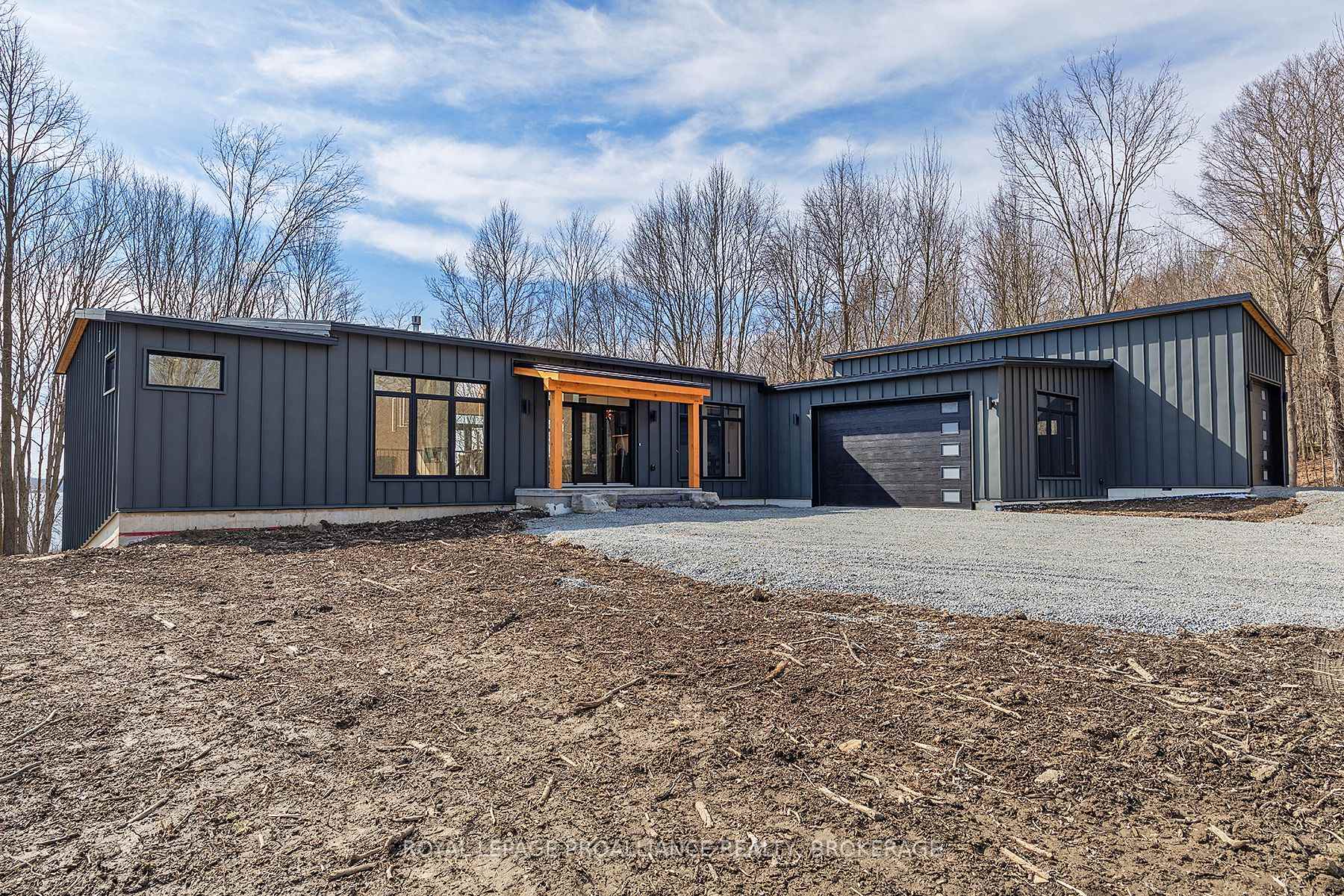 Photo 1 of 2872 Beach Nut Road, Frontenac, Frontenac South — HOMEH